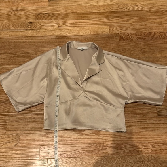 Ro & De Satin Cropped Blouse Medium - Picture 2 of 6